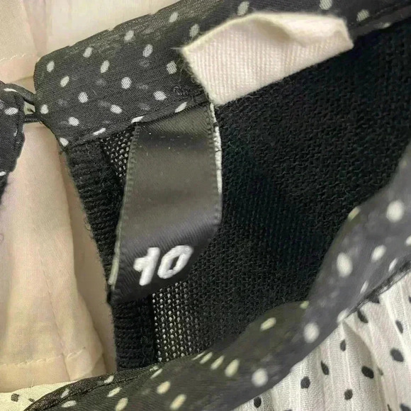 H&M Blouse Black and White pattern size 10 Lightweight - Picture 11 of 11